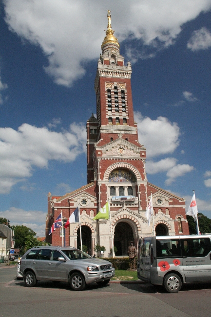 Images/0043Albert Church & Somme museum.jpg